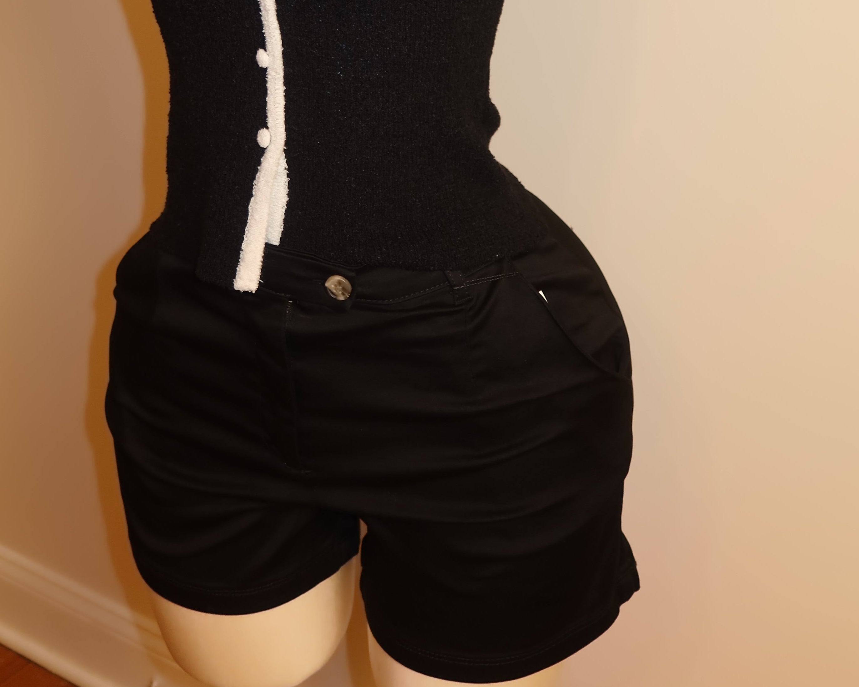 Essential High-Waist Pocket Shorts